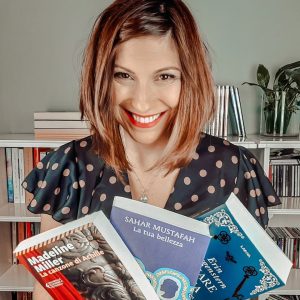 Mariangela Cofone Book Blogger