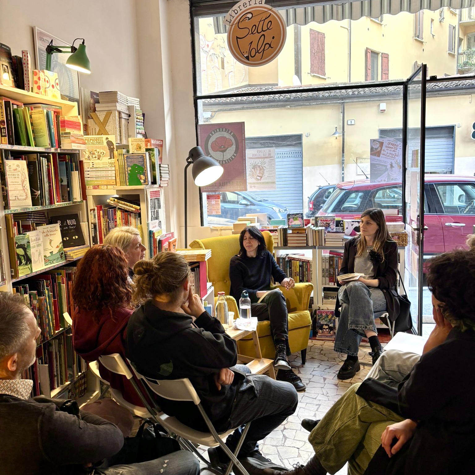 presentazione_autogrill_8tto edizioni_alessandra gondolo_mariangela cofone_Libreria Sette Volpi a Bologna.